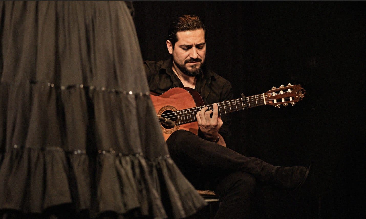 The Dialogue of Silent Strings: A Conversation with Tati Amaya